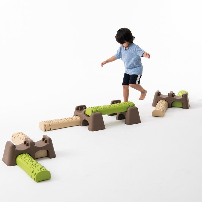 JUNGLE TRAIL